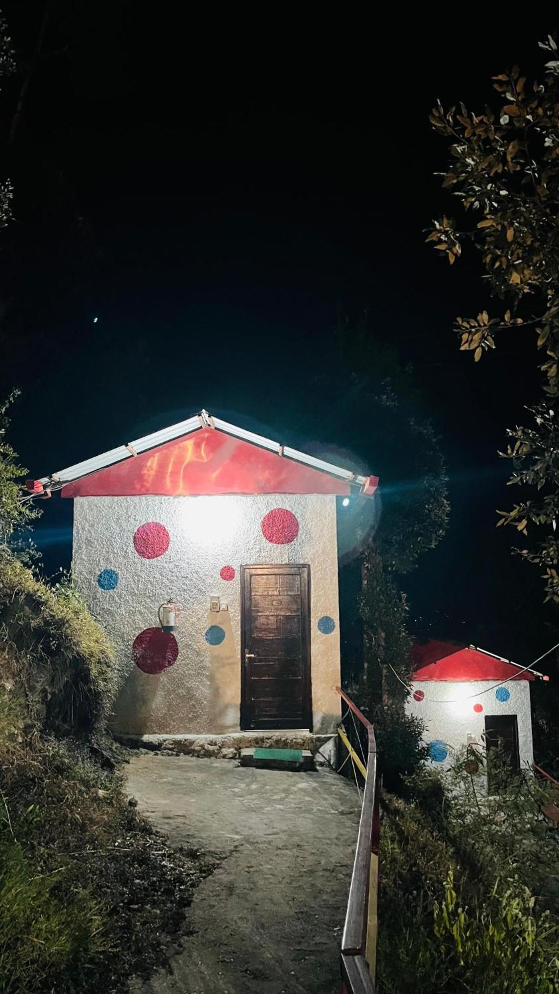 Dev Bhoomi Resort Kanatal Exteriér fotografie