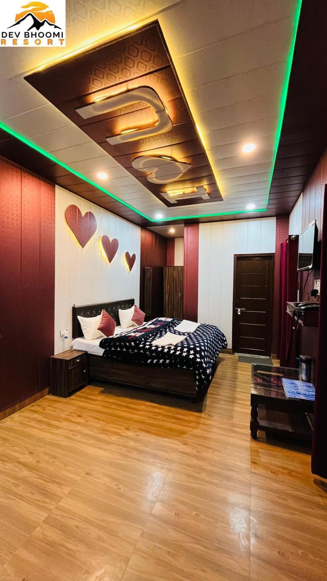 Dev Bhoomi Resort Kanatal Exteriér fotografie