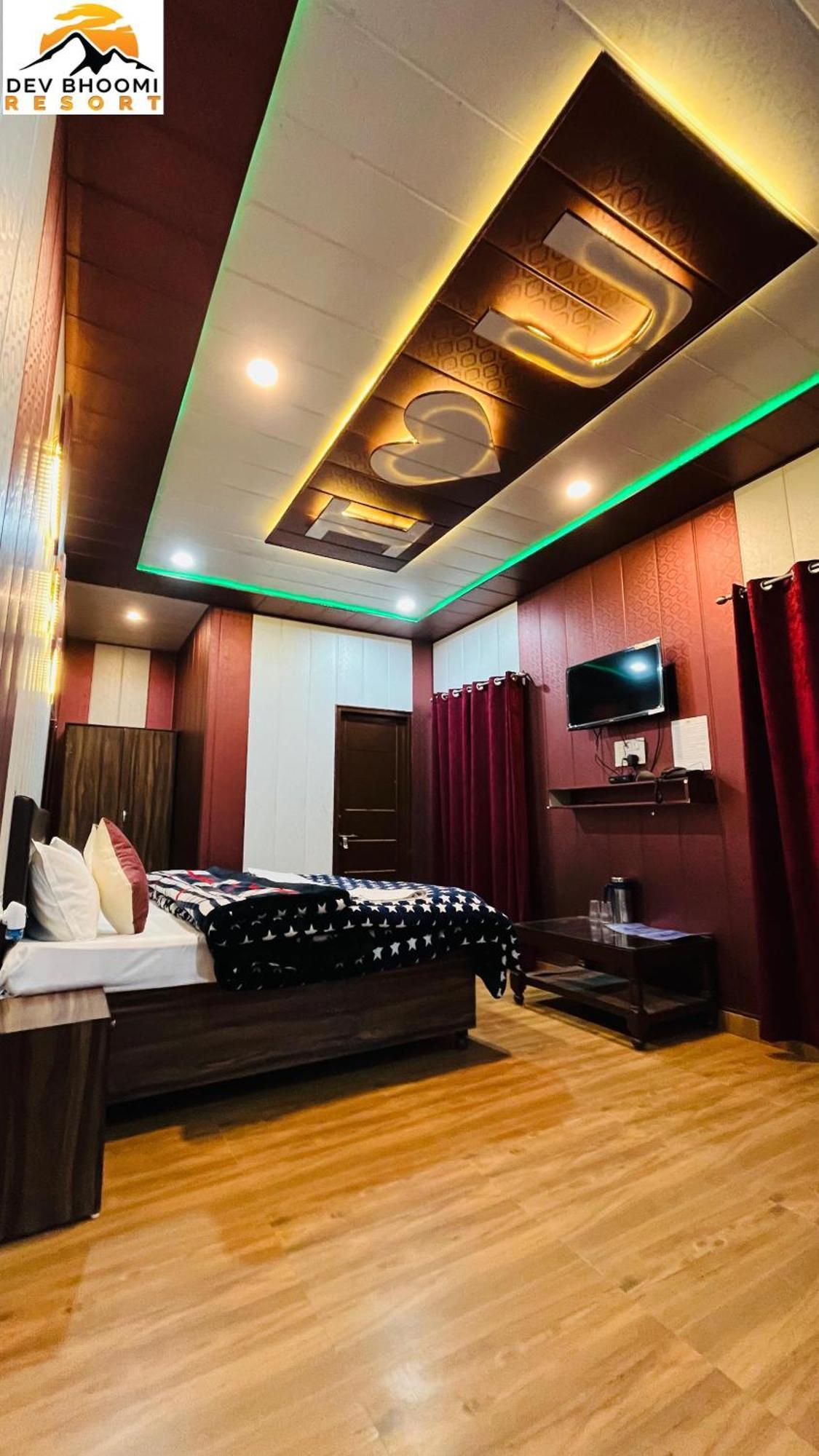 Dev Bhoomi Resort Kanatal Exteriér fotografie